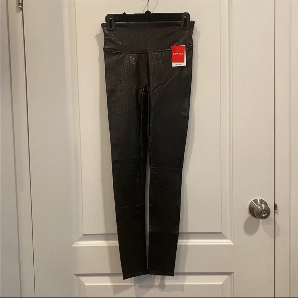 Spanx Faux Leather Croc Leggings in Color Shine - Picture 4 of 5